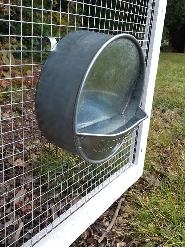 Round Hanging Chicken Waterer - Buy Pet Shop