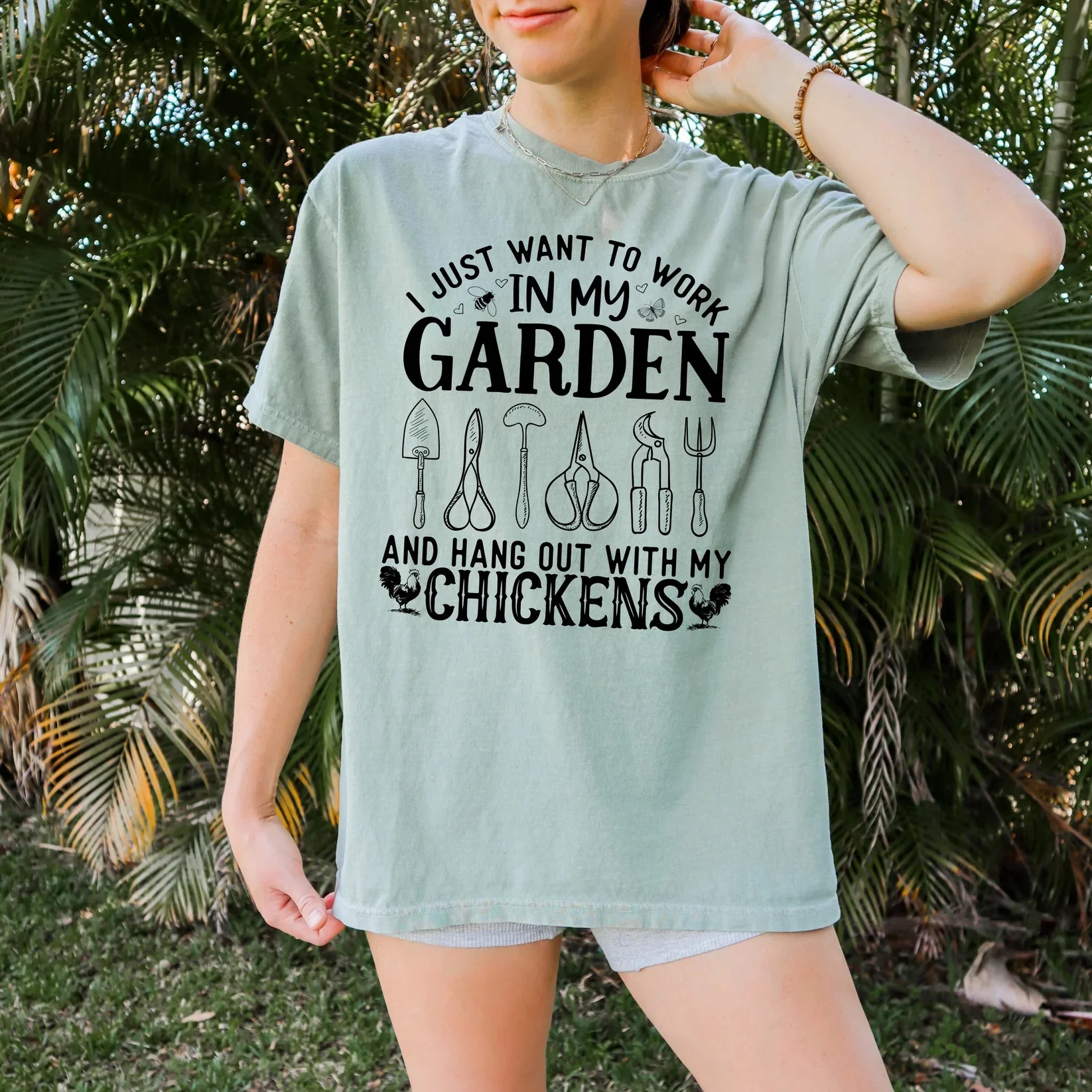 I Just Want To Work In My Garden & Hang With My Chickens T-Shirt - Buy Pet Shop