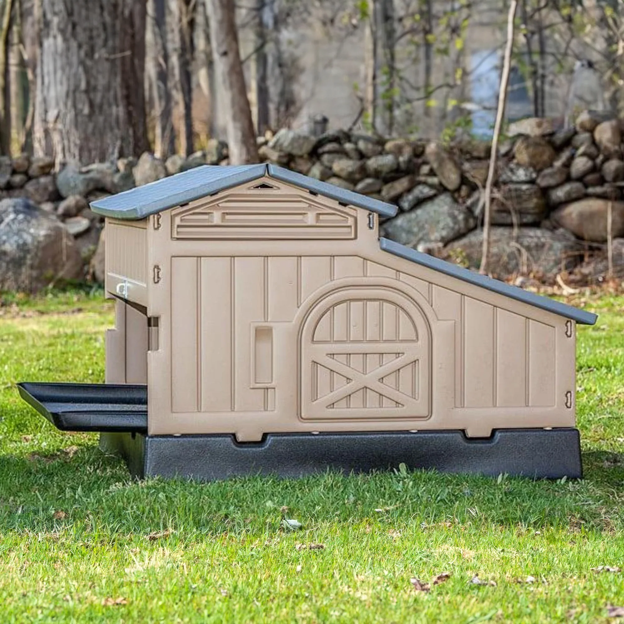Snap Lock Formex Chicken Coop, Standard Tan (Up to 4 Chickens) - Buy Pet Shop
