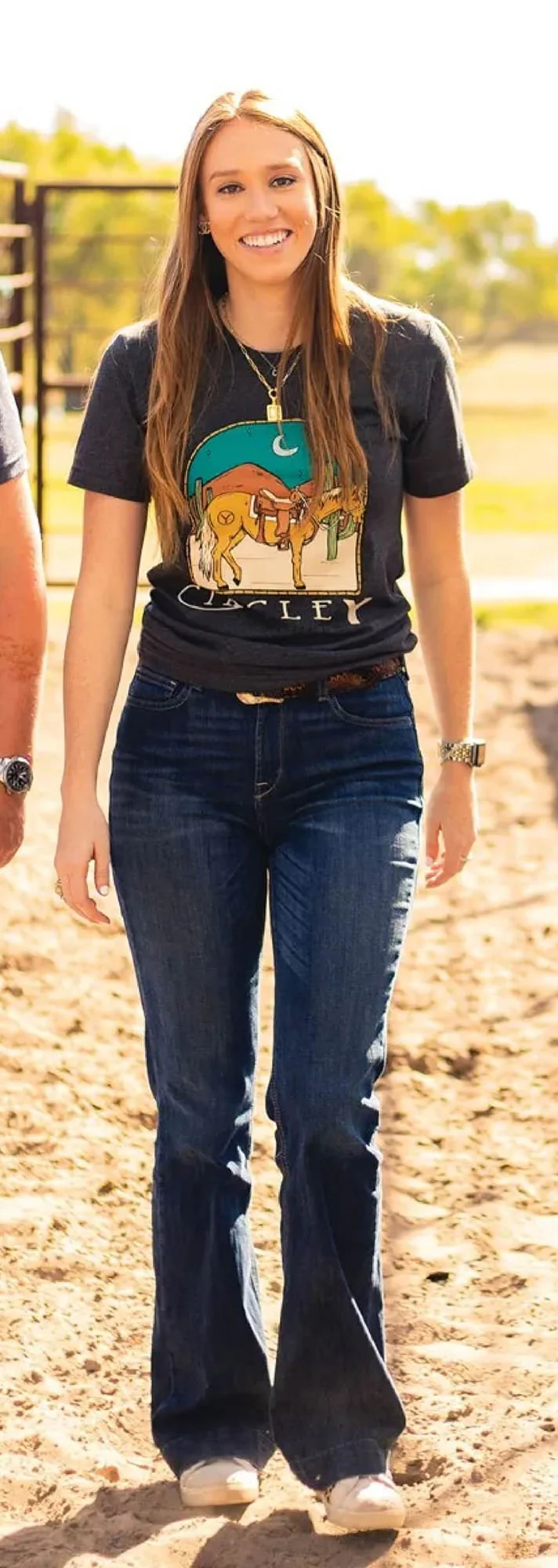 Circle Y Women's Hitching Post Tee - Buy Pet Shop