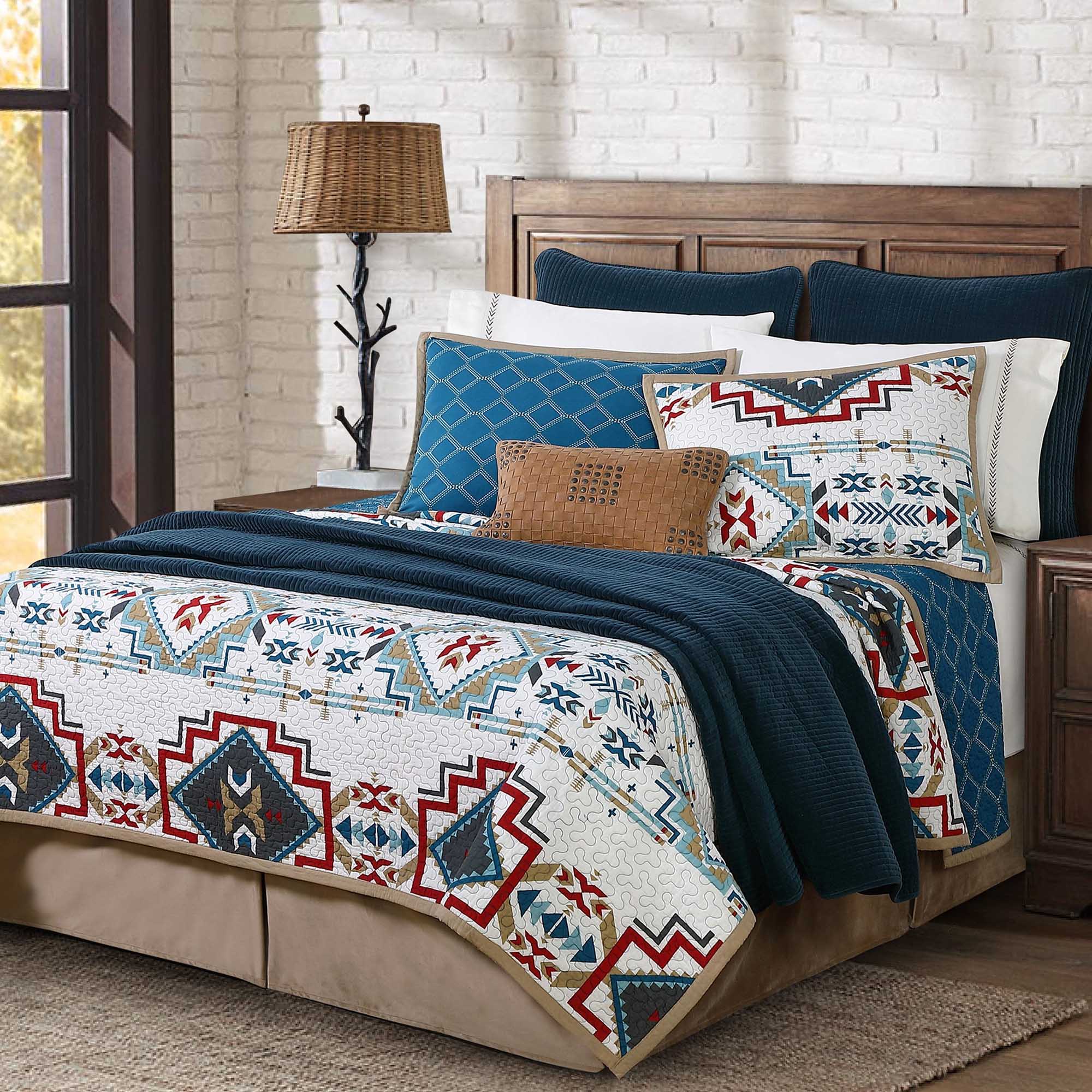 Spirit Valley Reversible Quilt Set - Buy Pet Shop
