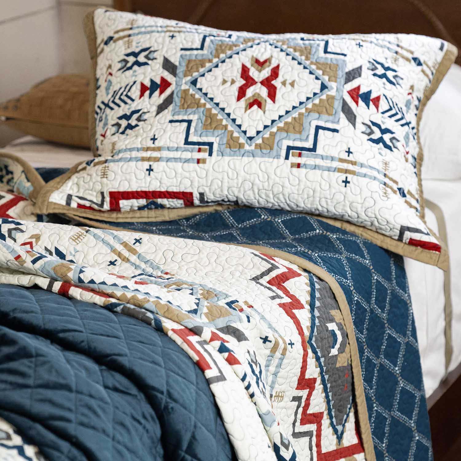 Spirit Valley Reversible Quilt Set - Buy Pet Shop